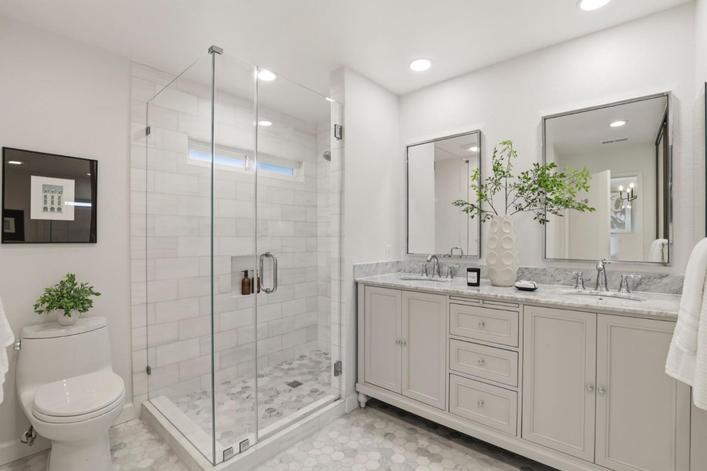 Detail Gallery Image 25 of 63 For 7 Lilly Ln, San Carlos,  CA 94070 - 3 Beds | 2/1 Baths