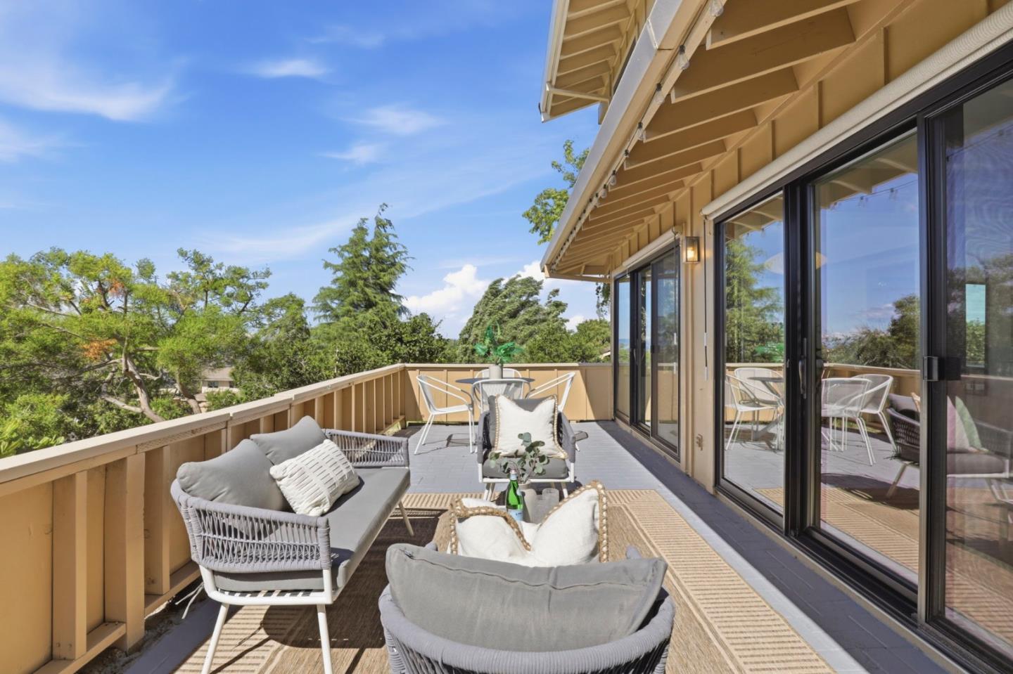 Detail Gallery Image 29 of 63 For 7 Lilly Ln, San Carlos,  CA 94070 - 3 Beds | 2/1 Baths