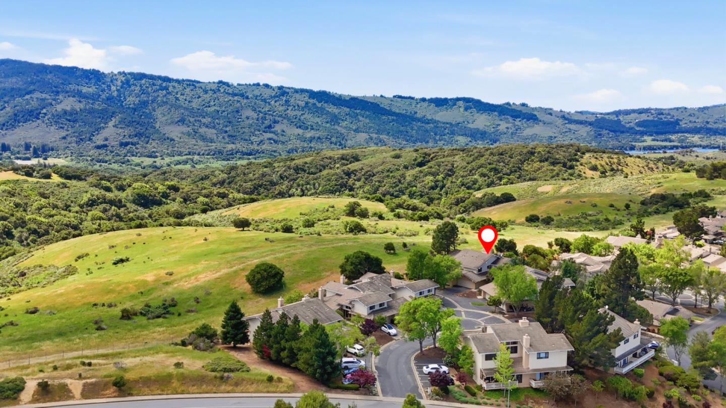 Detail Gallery Image 35 of 63 For 7 Lilly Ln, San Carlos,  CA 94070 - 3 Beds | 2/1 Baths