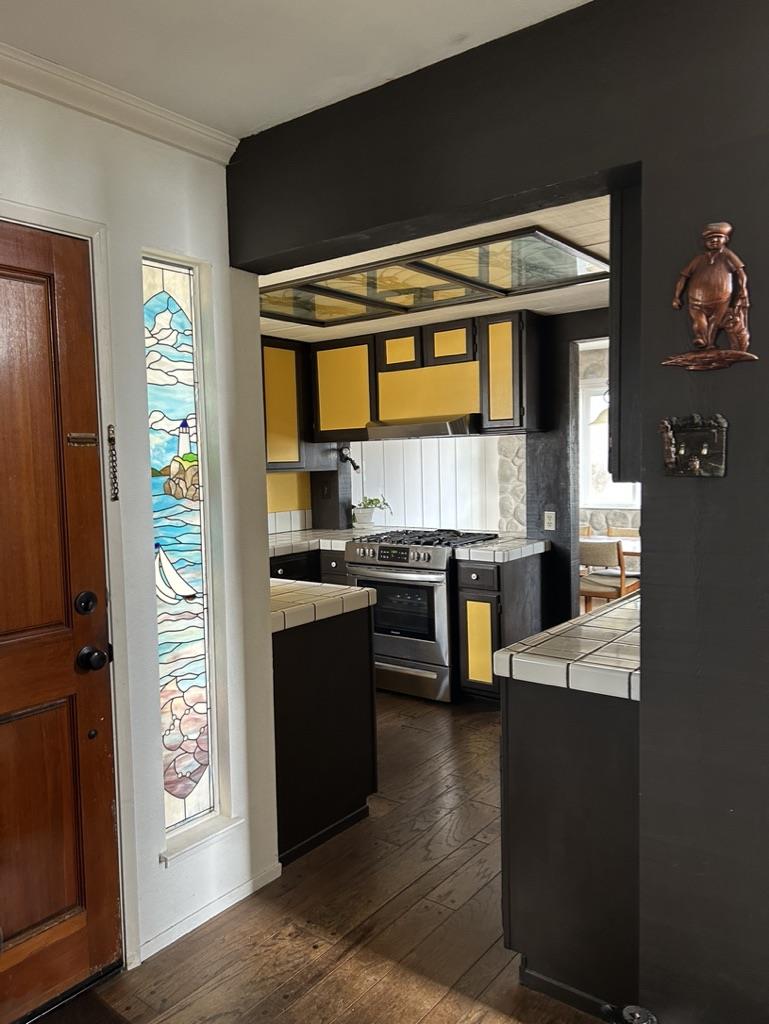 Detail Gallery Image 8 of 11 For 3242 Coral Way, Marina,  CA 93933 - 4 Beds | 2/1 Baths