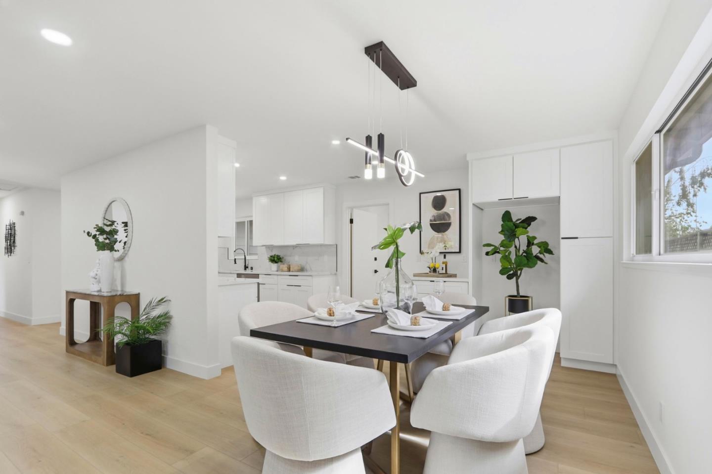 Detail Gallery Image 10 of 25 For 1679 Catalonia Way, San Jose,  CA 95125 - 3 Beds | 2 Baths