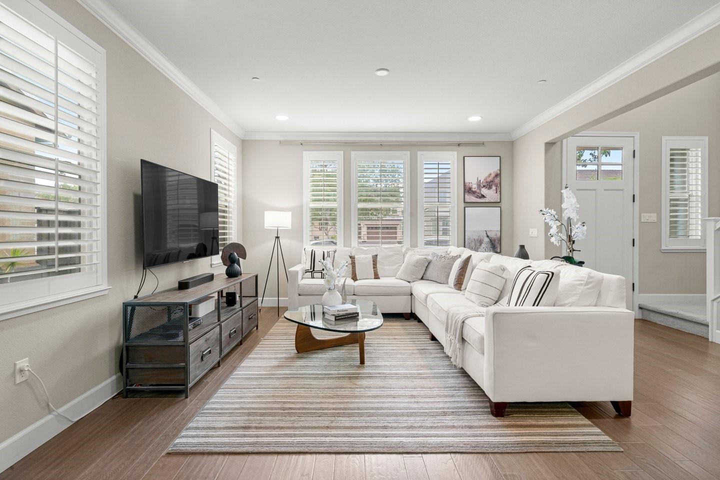 Detail Gallery Image 10 of 79 For 6076 Sunstone Dr, San Jose,  CA 95123 - 4 Beds | 2/1 Baths