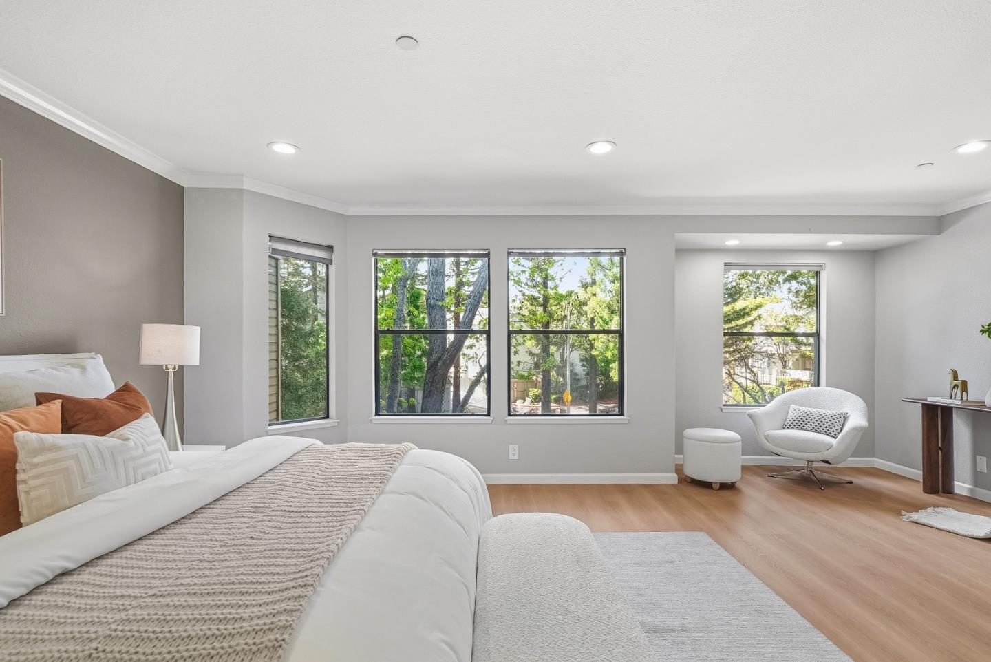 Detail Gallery Image 19 of 49 For 915 La Mesa Ter #B,  Sunnyvale,  CA 94086 - 3 Beds | 2/1 Baths