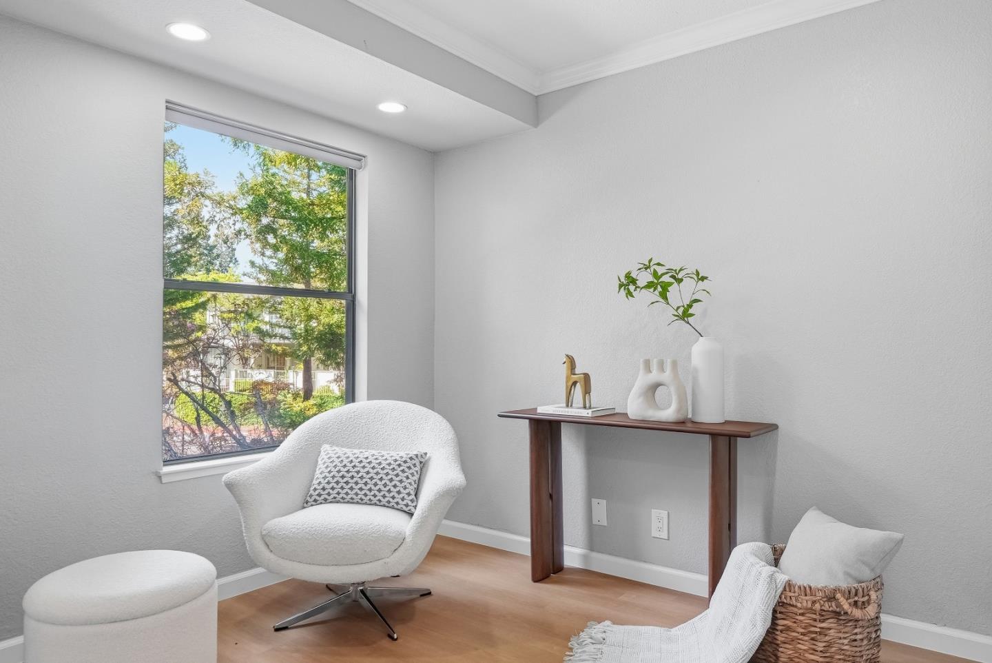 Detail Gallery Image 22 of 49 For 915 La Mesa Ter #B,  Sunnyvale,  CA 94086 - 3 Beds | 2/1 Baths