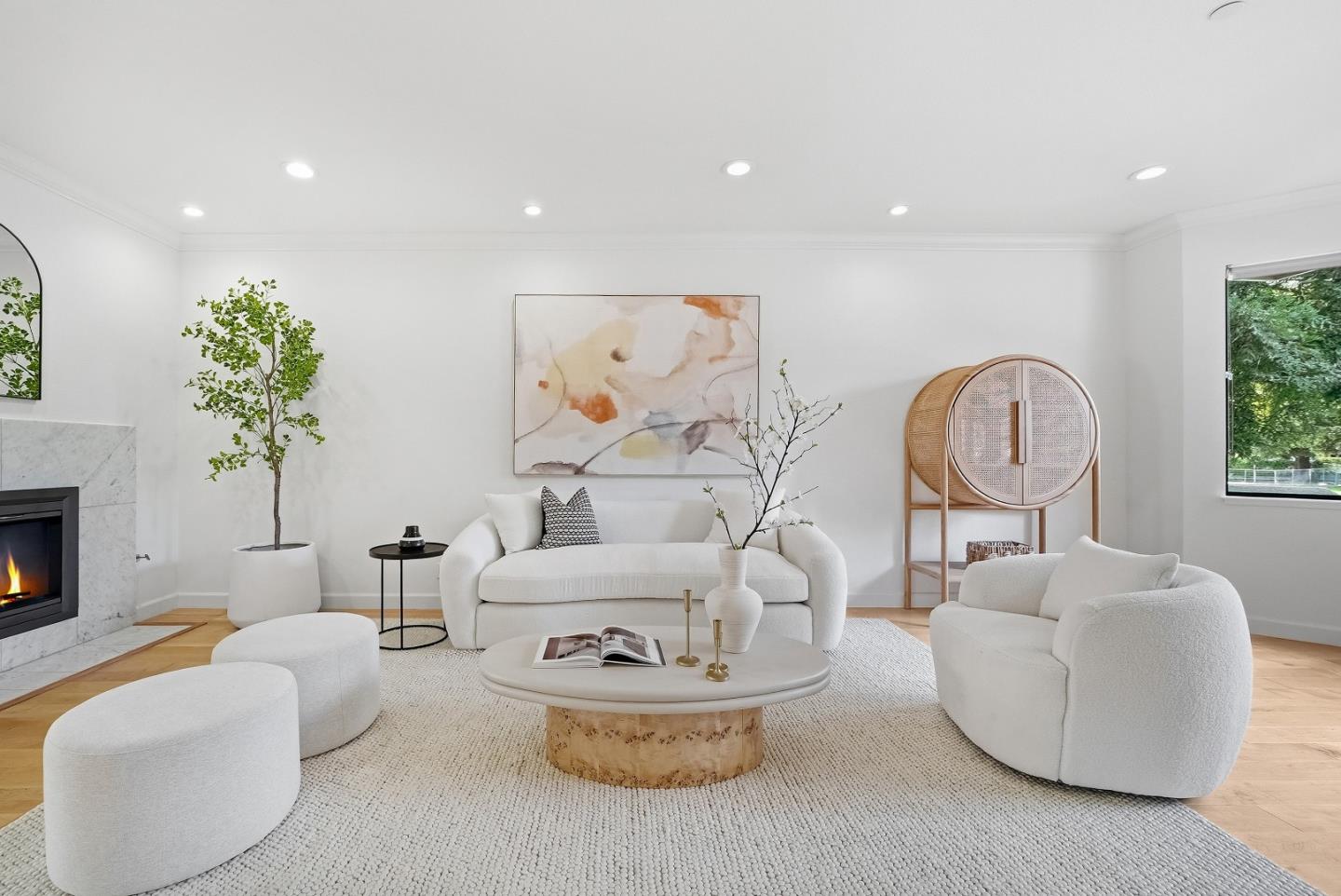 Detail Gallery Image 3 of 49 For 915 La Mesa Ter #B,  Sunnyvale,  CA 94086 - 3 Beds | 2/1 Baths