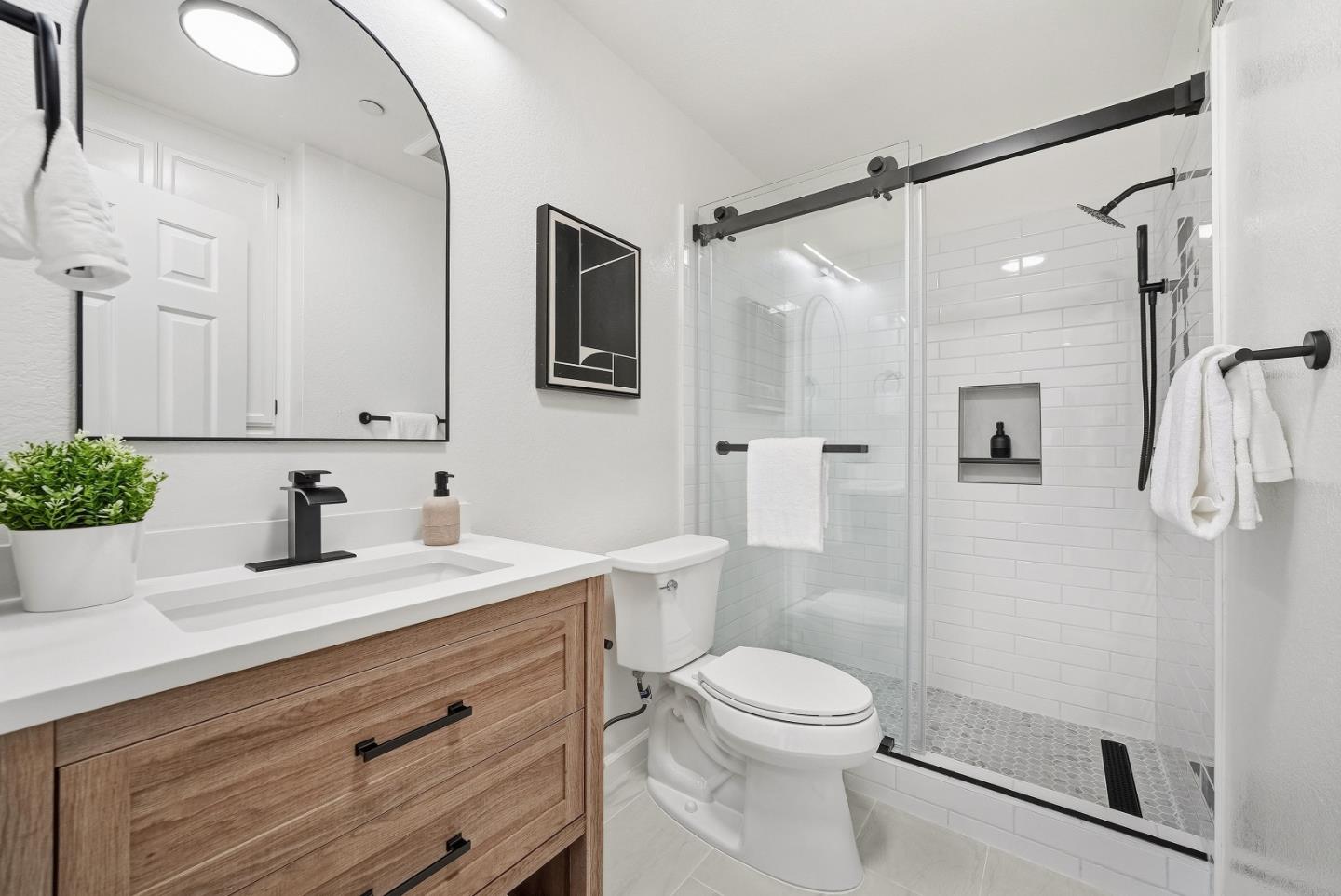 Detail Gallery Image 30 of 49 For 915 La Mesa Ter #B,  Sunnyvale,  CA 94086 - 3 Beds | 2/1 Baths