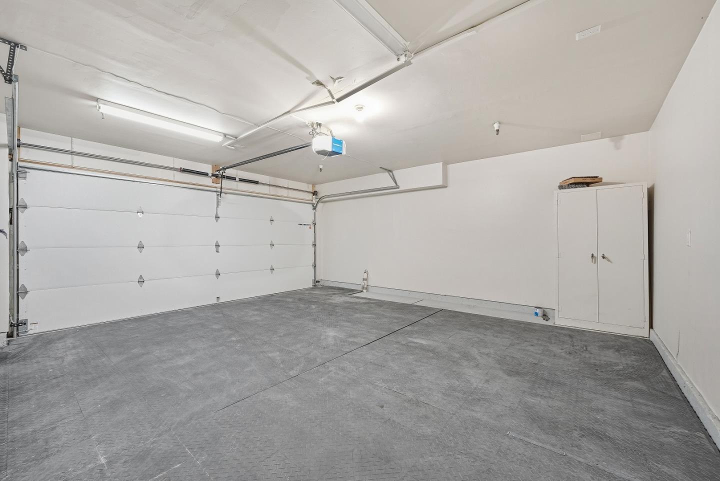 Detail Gallery Image 35 of 49 For 915 La Mesa Ter #B,  Sunnyvale,  CA 94086 - 3 Beds | 2/1 Baths