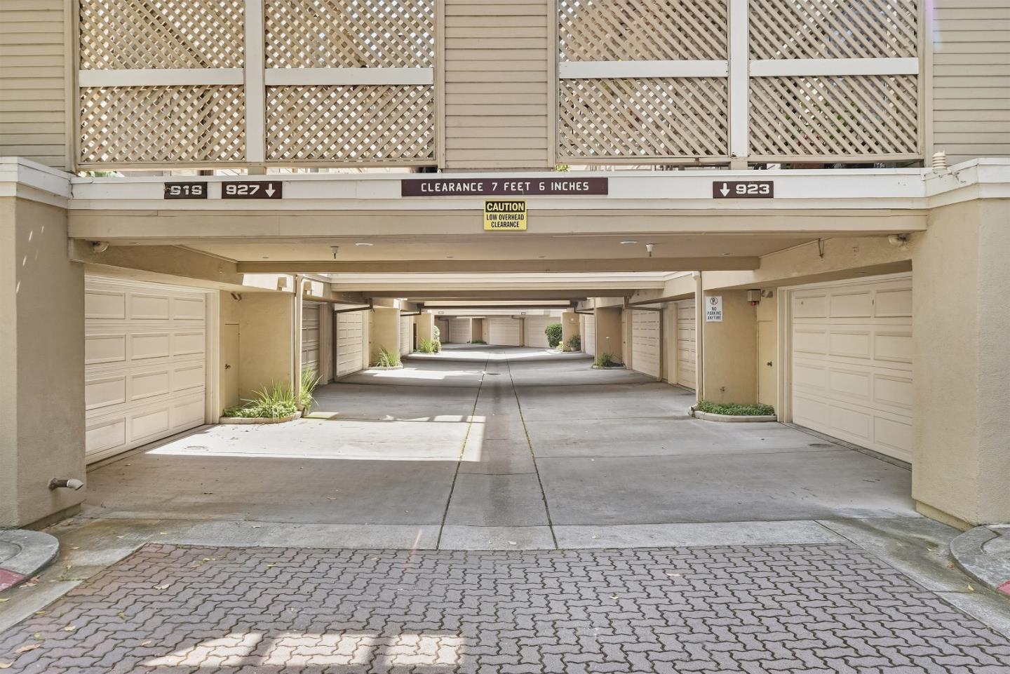 Detail Gallery Image 38 of 49 For 915 La Mesa Ter #B,  Sunnyvale,  CA 94086 - 3 Beds | 2/1 Baths