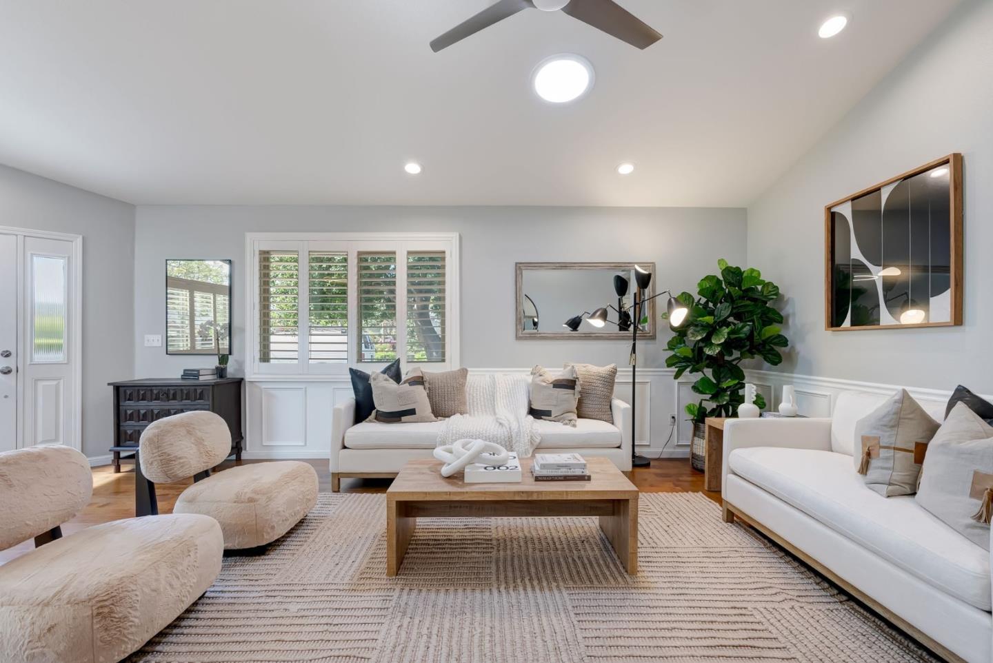 Detail Gallery Image 10 of 31 For 996 Hall St, San Carlos,  CA 94070 - 3 Beds | 2 Baths