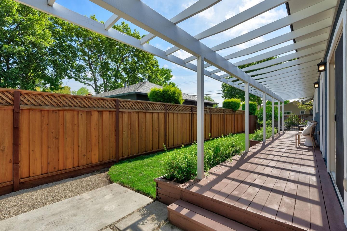 Detail Gallery Image 30 of 31 For 996 Hall St, San Carlos,  CA 94070 - 3 Beds | 2 Baths