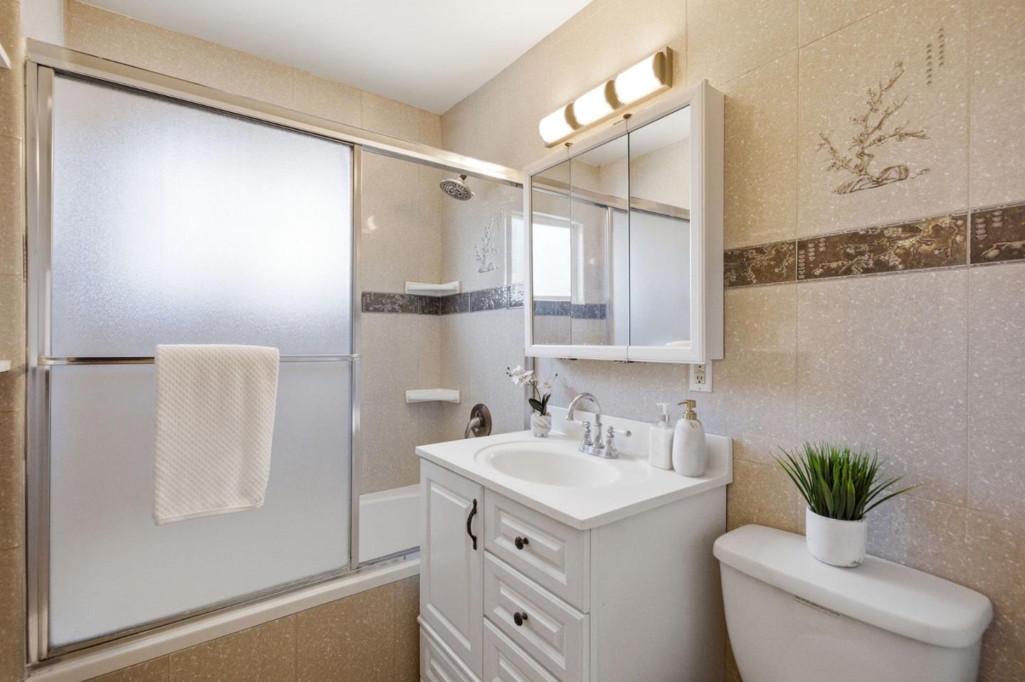 Detail Gallery Image 48 of 66 For 1443 Jeffery Ave, San Jose,  CA 95118 - 3 Beds | 2 Baths