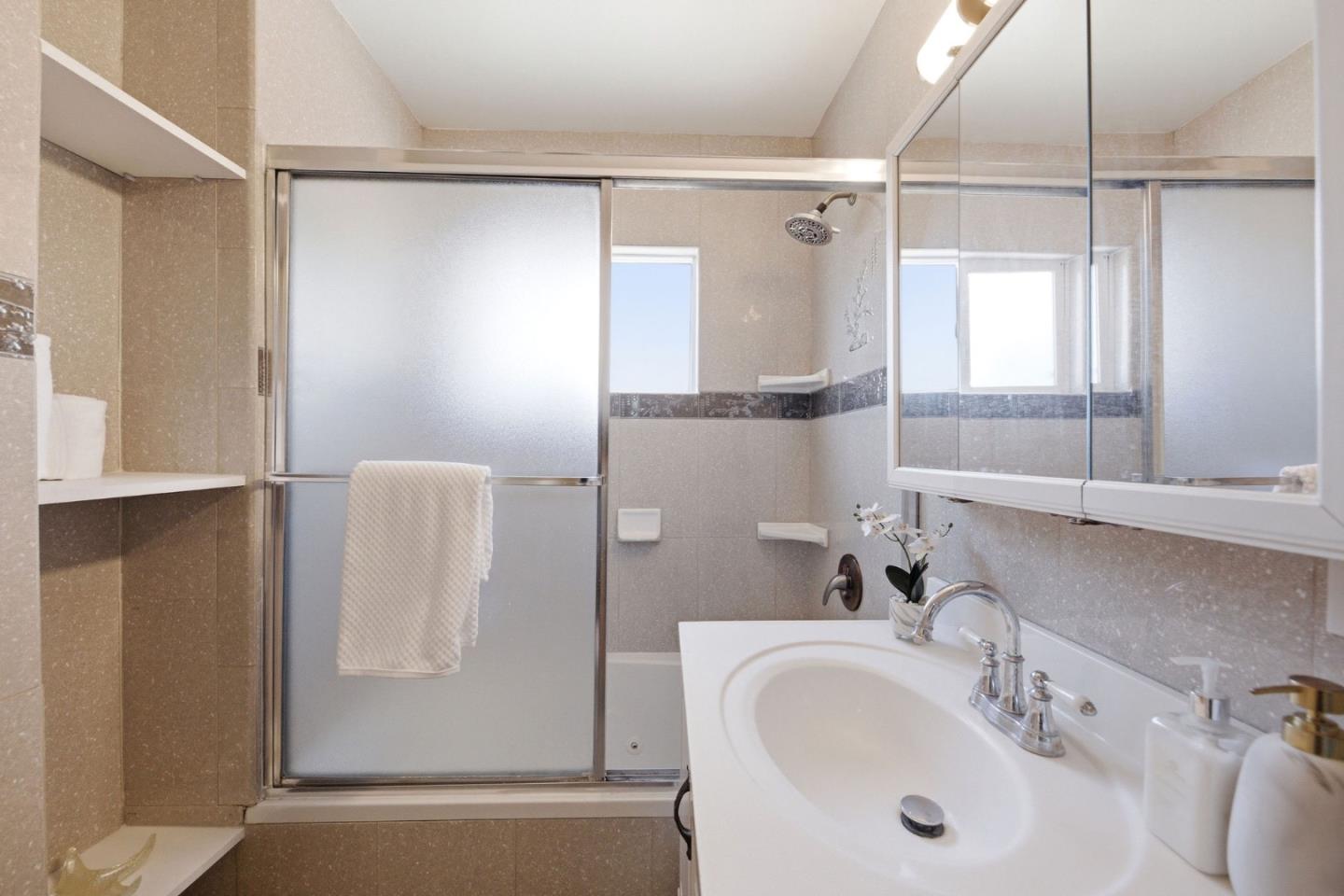 Detail Gallery Image 49 of 66 For 1443 Jeffery Ave, San Jose,  CA 95118 - 3 Beds | 2 Baths