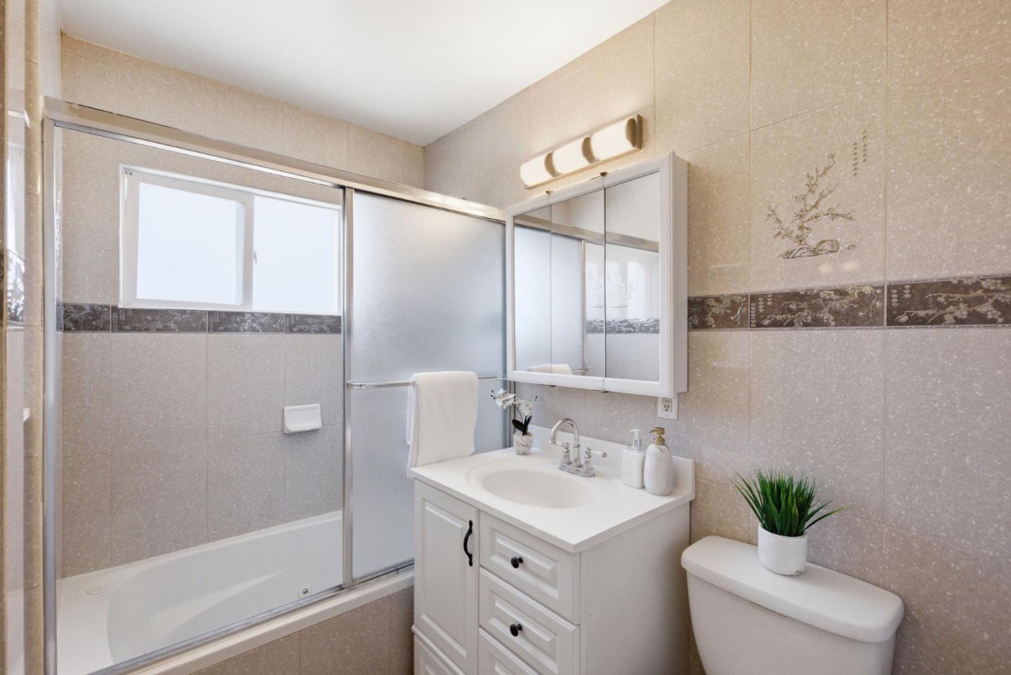 Detail Gallery Image 50 of 66 For 1443 Jeffery Ave, San Jose,  CA 95118 - 3 Beds | 2 Baths