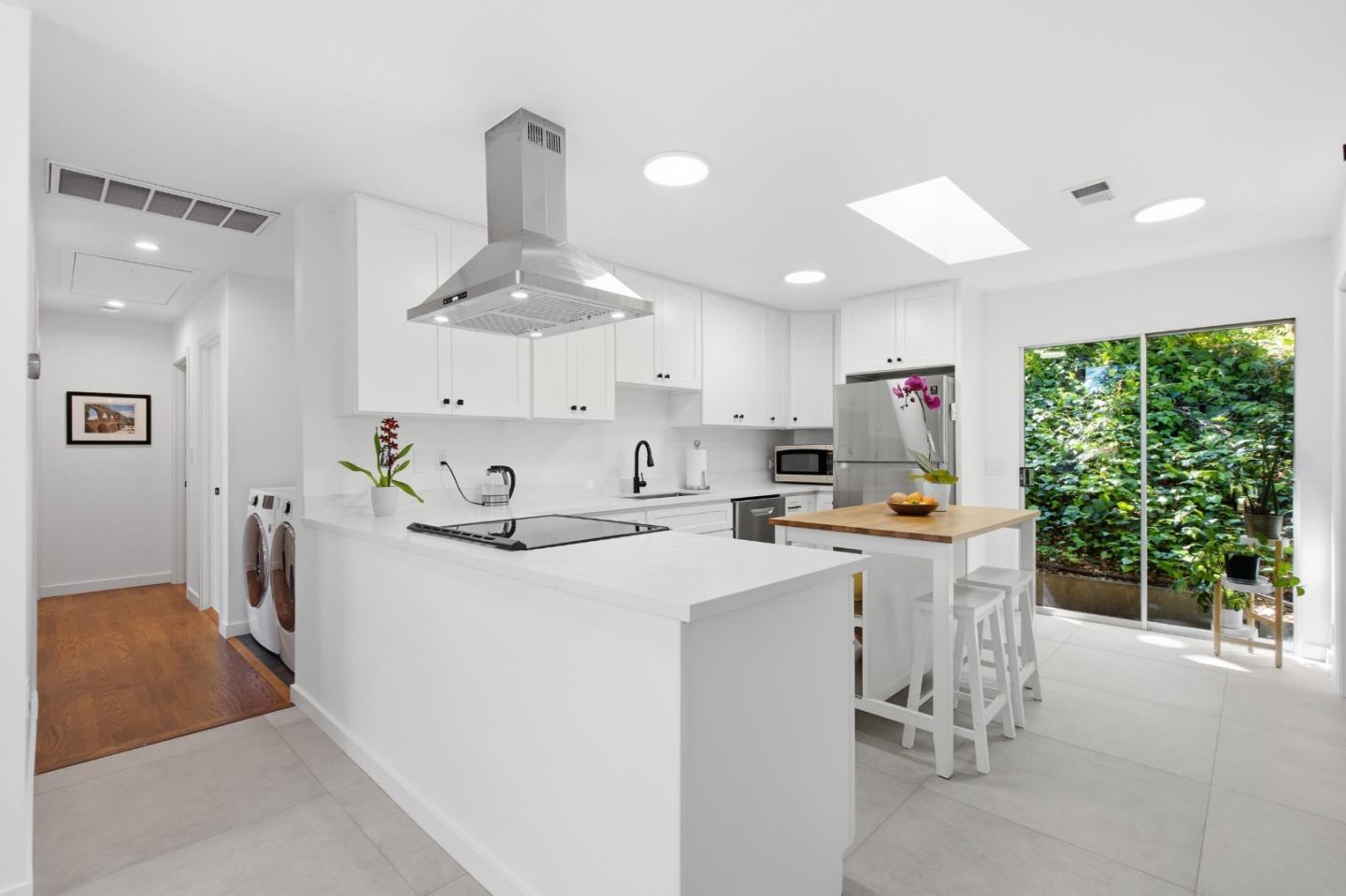 Detail Gallery Image 10 of 32 For 46 Underhill Rd, Orinda,  CA 94563 - 3 Beds | 2 Baths