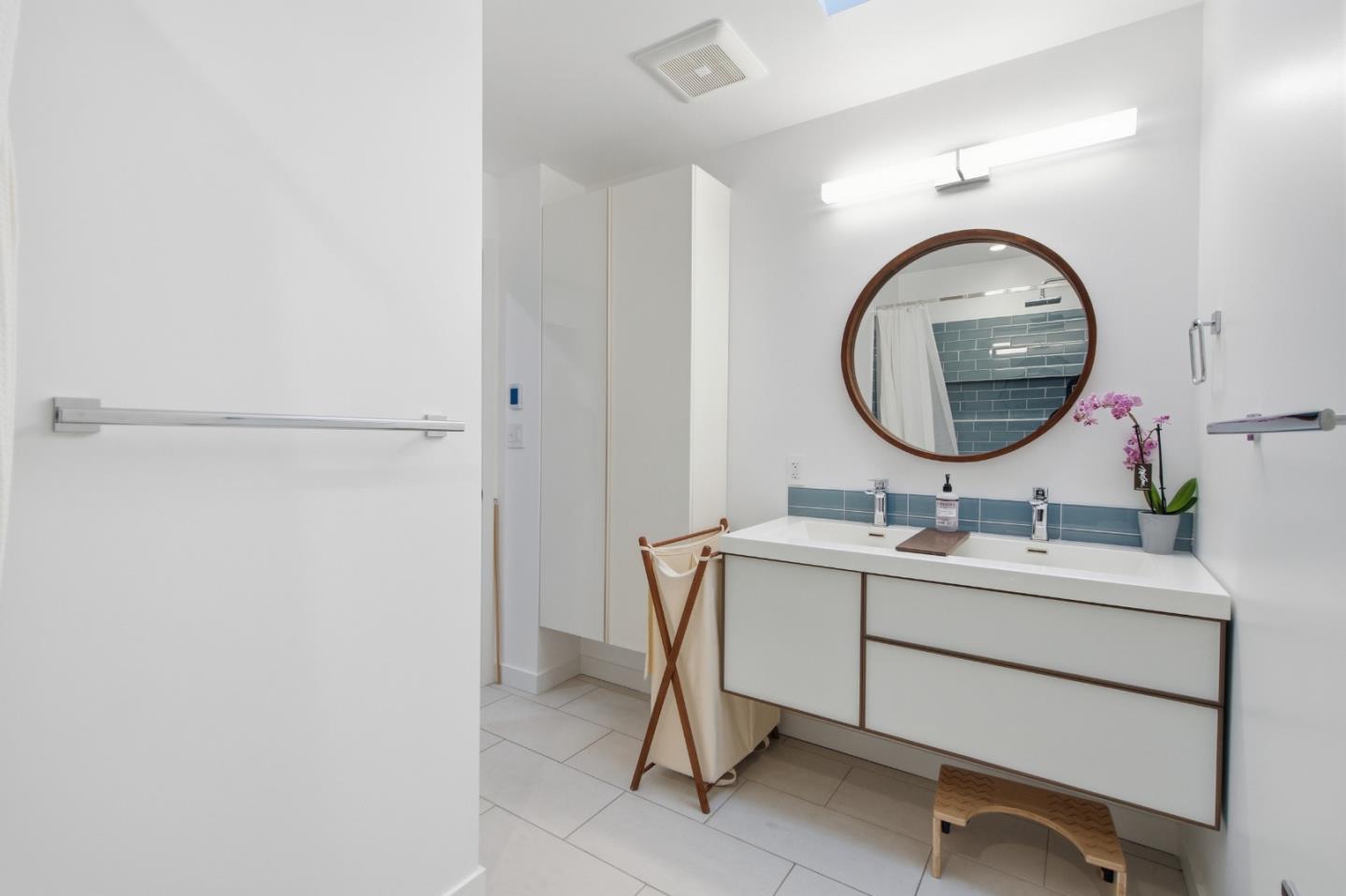 Detail Gallery Image 17 of 32 For 46 Underhill Rd, Orinda,  CA 94563 - 3 Beds | 2 Baths