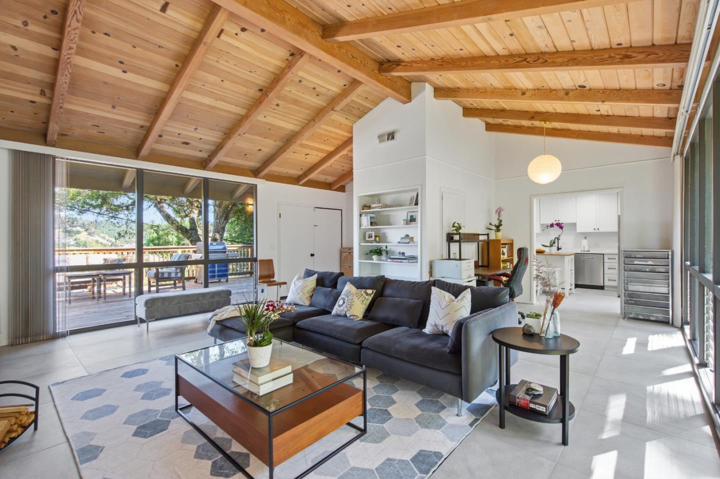 Detail Gallery Image 3 of 32 For 46 Underhill Rd, Orinda,  CA 94563 - 3 Beds | 2 Baths