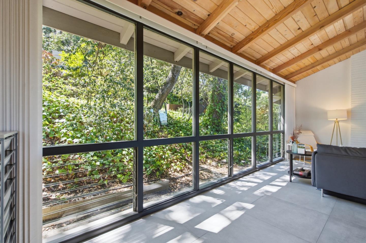 Detail Gallery Image 4 of 32 For 46 Underhill Rd, Orinda,  CA 94563 - 3 Beds | 2 Baths