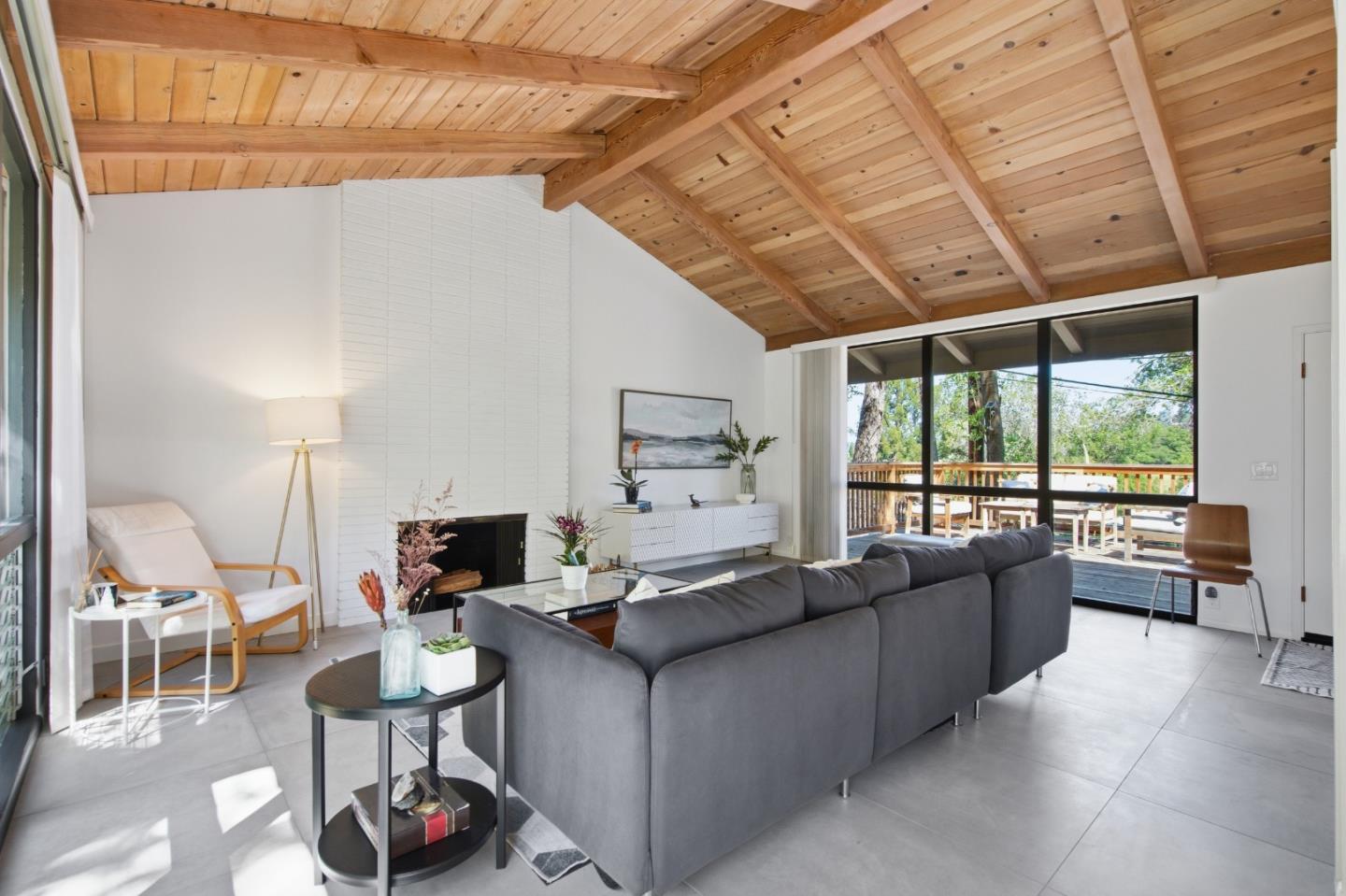 Detail Gallery Image 5 of 32 For 46 Underhill Rd, Orinda,  CA 94563 - 3 Beds | 2 Baths