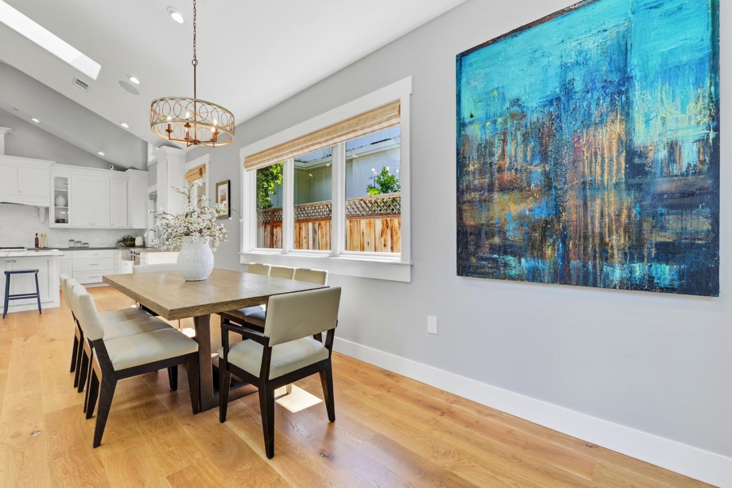 Detail Gallery Image 11 of 37 For 2130 Mills Ave, Menlo Park,  CA 94025 - 4 Beds | 3/1 Baths