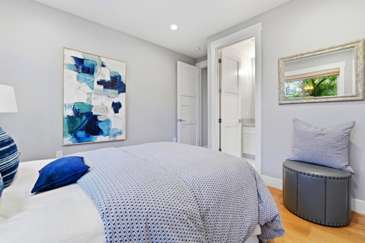 Detail Gallery Image 16 of 37 For 2130 Mills Ave, Menlo Park,  CA 94025 - 4 Beds | 3/1 Baths