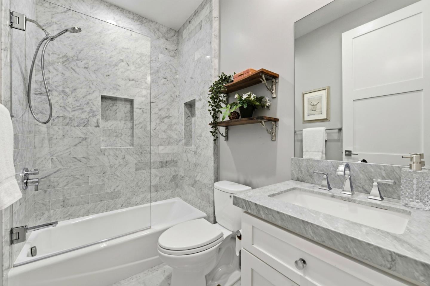 Detail Gallery Image 22 of 37 For 2130 Mills Ave, Menlo Park,  CA 94025 - 4 Beds | 3/1 Baths