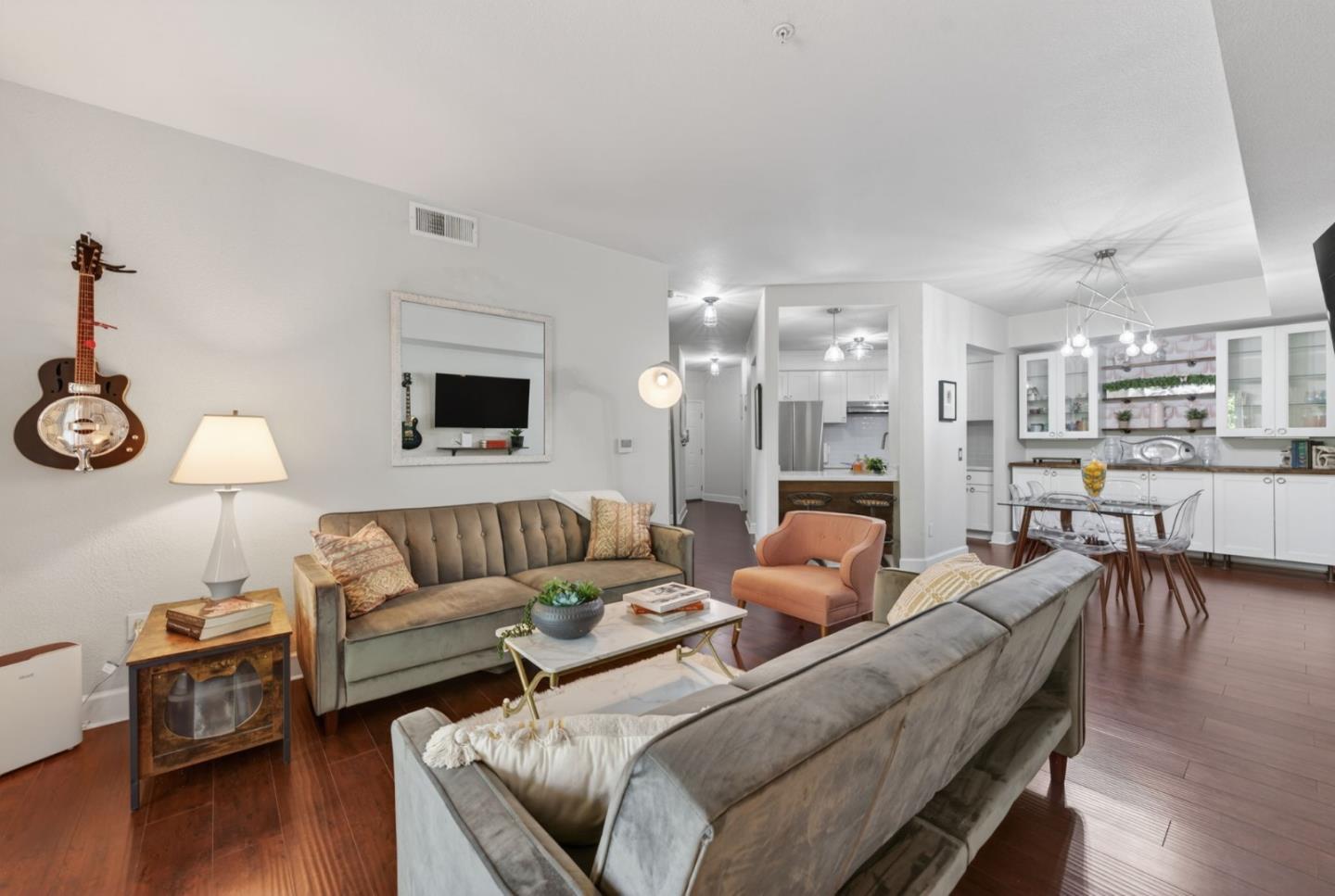 Detail Gallery Image 10 of 35 For 430 N 1st St #303,  San Jose,  CA 95112 - 3 Beds | 2 Baths