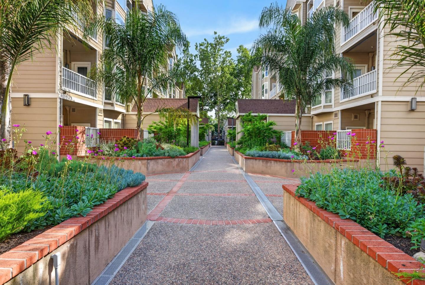 Detail Gallery Image 35 of 35 For 430 N 1st St #303,  San Jose,  CA 95112 - 3 Beds | 2 Baths