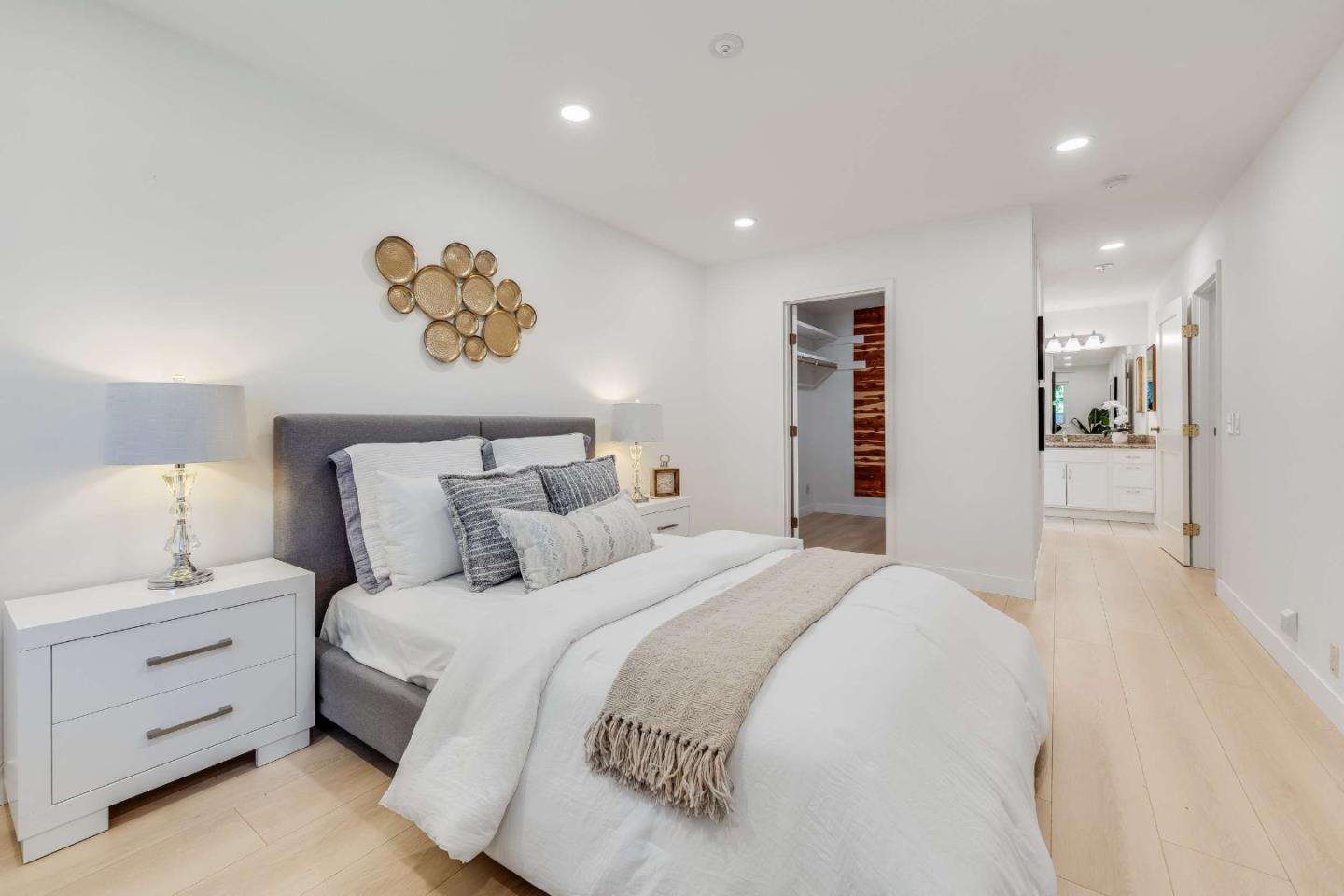 Detail Gallery Image 15 of 30 For 1070 Mercedes Ave #1,  Los Altos,  CA 94022 - 2 Beds | 2 Baths