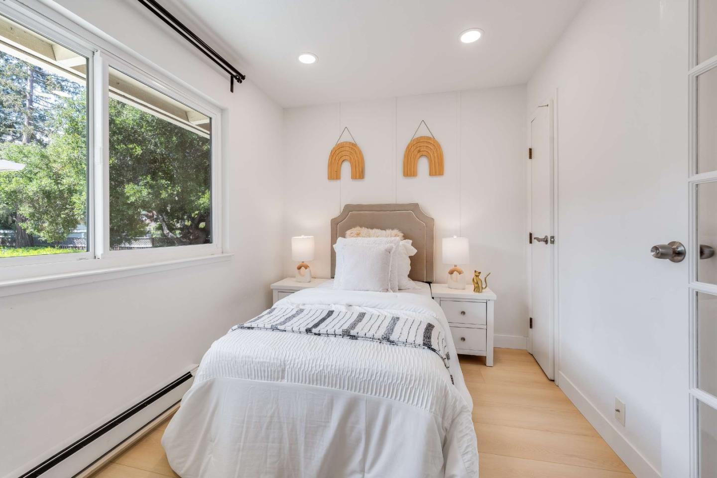 Detail Gallery Image 22 of 30 For 1070 Mercedes Ave #1,  Los Altos,  CA 94022 - 2 Beds | 2 Baths