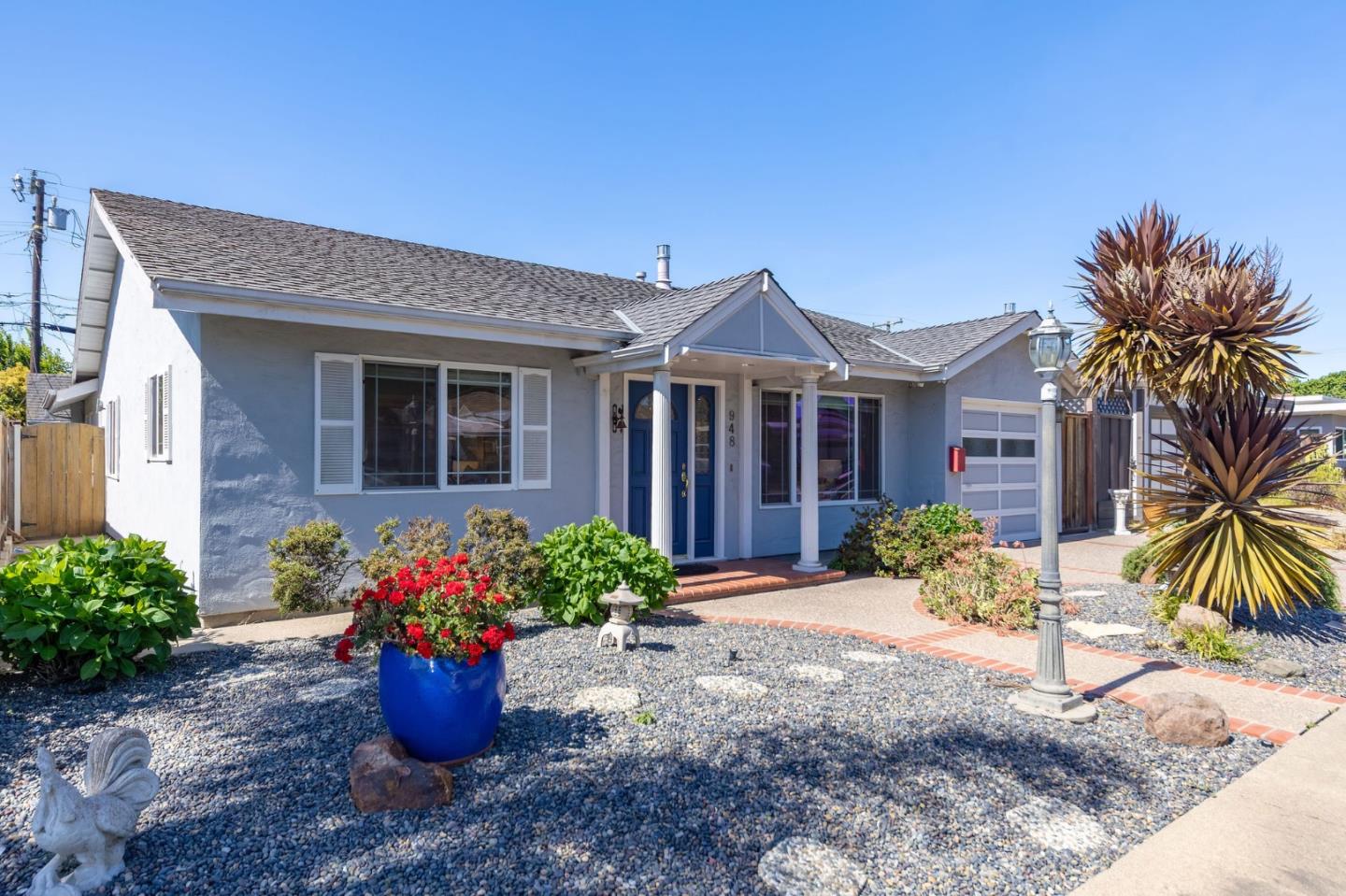 Detail Gallery Image 3 of 67 For 948 Anna St, San Mateo,  CA 94401 - 3 Beds | 2 Baths