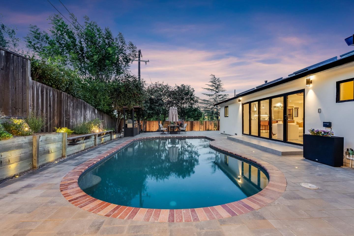 Detail Gallery Image 11 of 36 For 999 Andover Way, Los Altos,  CA 94024 - 4 Beds | 3 Baths