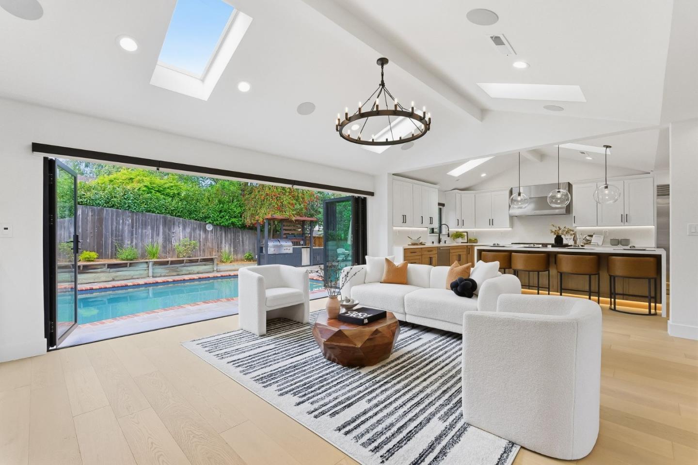 Detail Gallery Image 14 of 36 For 999 Andover Way, Los Altos,  CA 94024 - 4 Beds | 3 Baths