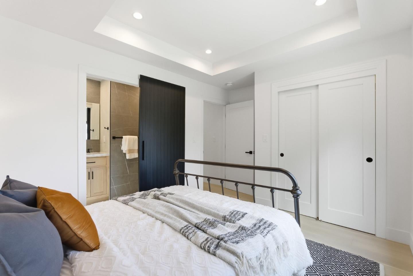 Detail Gallery Image 31 of 36 For 999 Andover Way, Los Altos,  CA 94024 - 4 Beds | 3 Baths