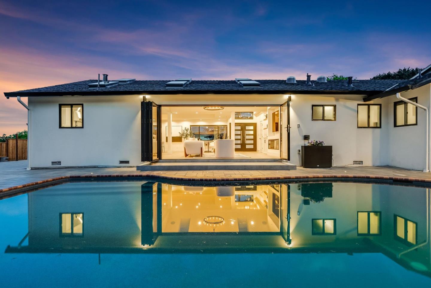 999 Andover Way, Los Altos, CA, 94024