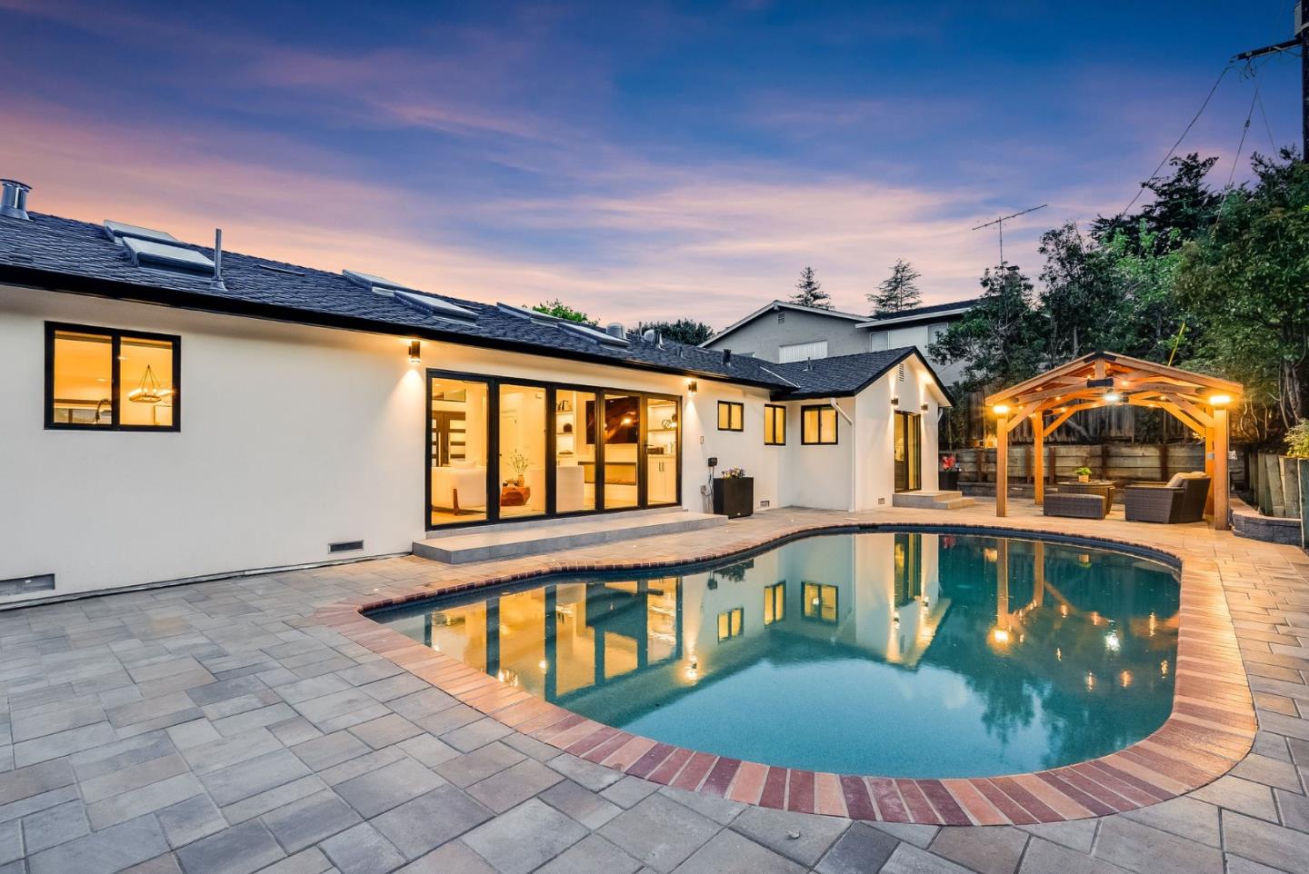 Detail Gallery Image 5 of 36 For 999 Andover Way, Los Altos,  CA 94024 - 4 Beds | 3 Baths