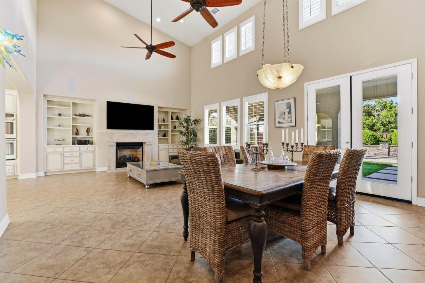 Detail Gallery Image 15 of 35 For 15120 La Alameda Dr, Morgan Hill,  CA 95037 - 3 Beds | 3/1 Baths