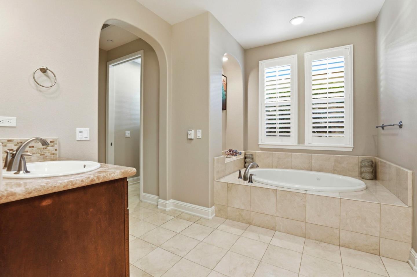 Detail Gallery Image 20 of 35 For 15120 La Alameda Dr, Morgan Hill,  CA 95037 - 3 Beds | 3/1 Baths