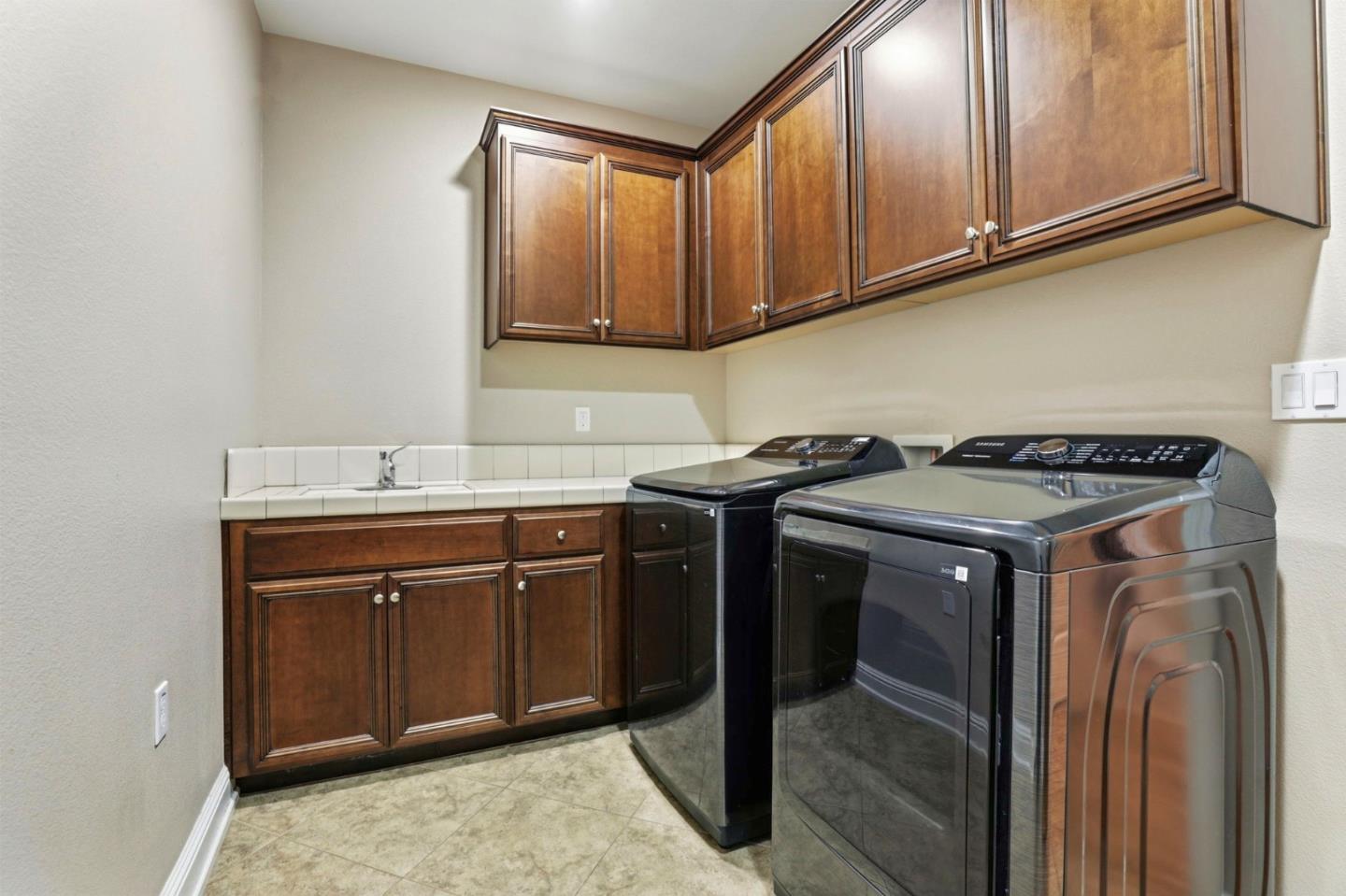 Detail Gallery Image 24 of 35 For 15120 La Alameda Dr, Morgan Hill,  CA 95037 - 3 Beds | 3/1 Baths