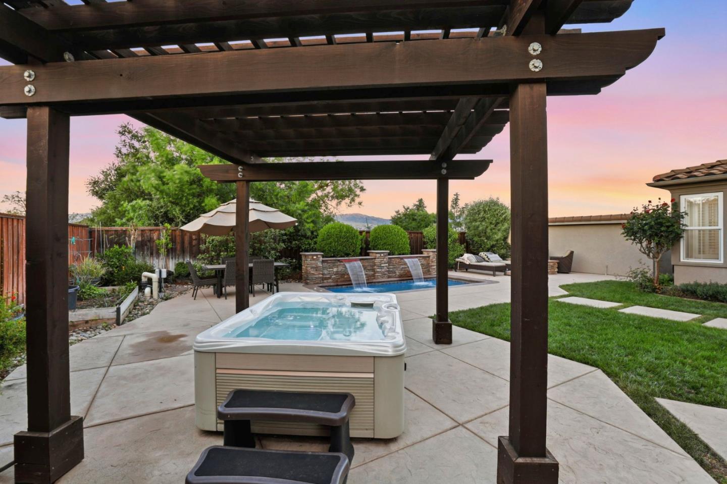 Detail Gallery Image 29 of 35 For 15120 La Alameda Dr, Morgan Hill,  CA 95037 - 3 Beds | 3/1 Baths