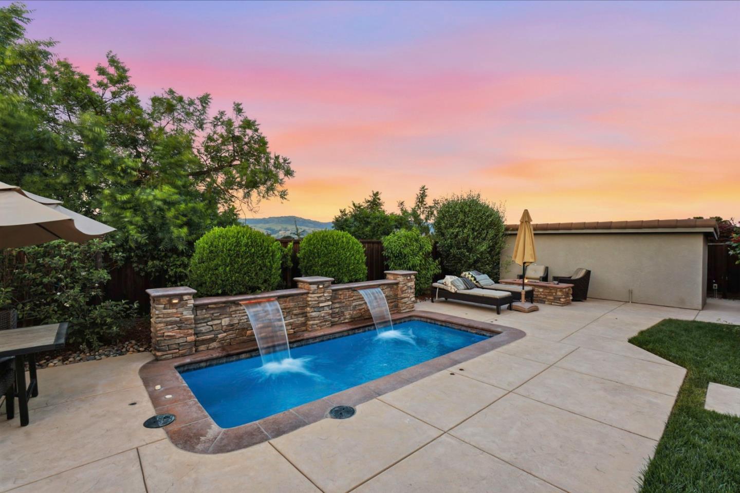 Detail Gallery Image 30 of 35 For 15120 La Alameda Dr, Morgan Hill,  CA 95037 - 3 Beds | 3/1 Baths