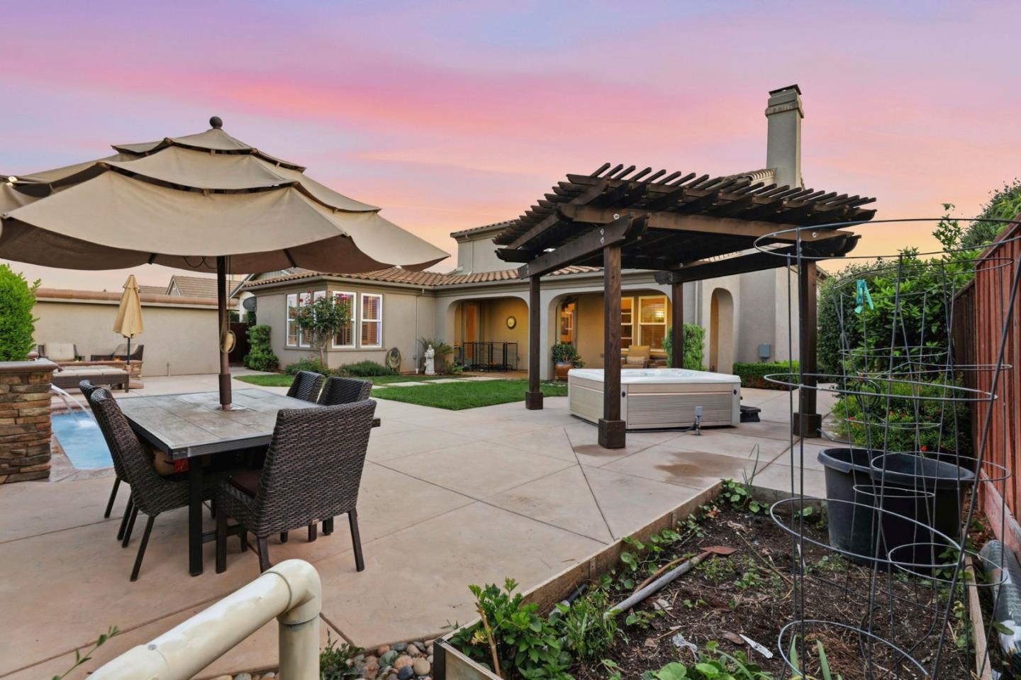 Detail Gallery Image 31 of 35 For 15120 La Alameda Dr, Morgan Hill,  CA 95037 - 3 Beds | 3/1 Baths