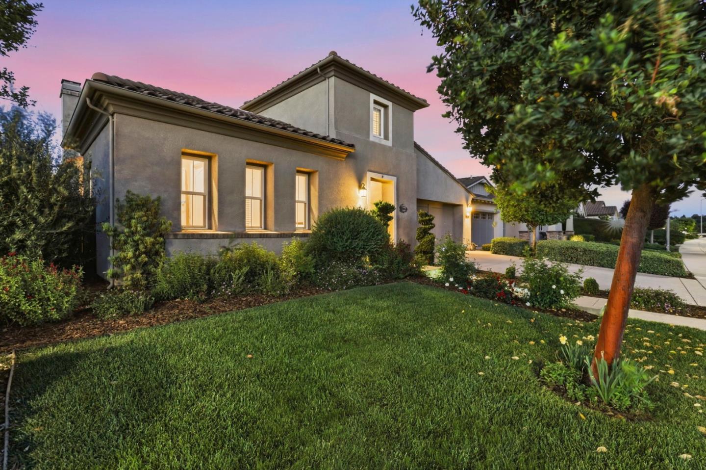 Detail Gallery Image 32 of 35 For 15120 La Alameda Dr, Morgan Hill,  CA 95037 - 3 Beds | 3/1 Baths