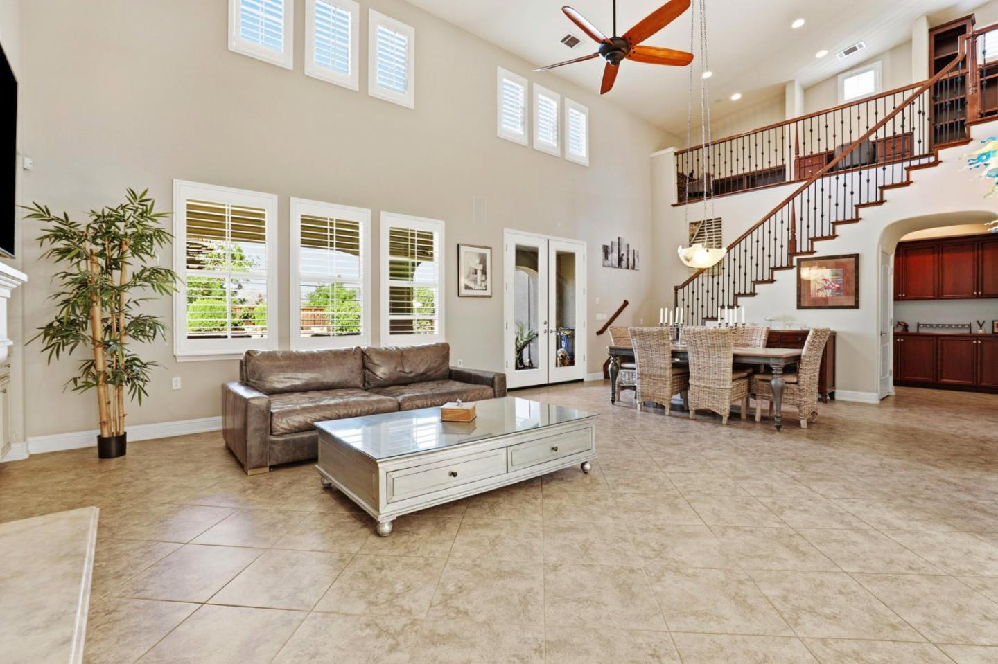 Detail Gallery Image 8 of 35 For 15120 La Alameda Dr, Morgan Hill,  CA 95037 - 3 Beds | 3/1 Baths