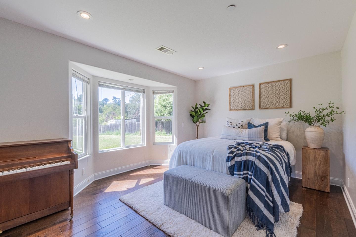 Detail Gallery Image 15 of 38 For 9585 Prunedale South Rd, Salinas,  CA 93907 - 3 Beds | 2 Baths