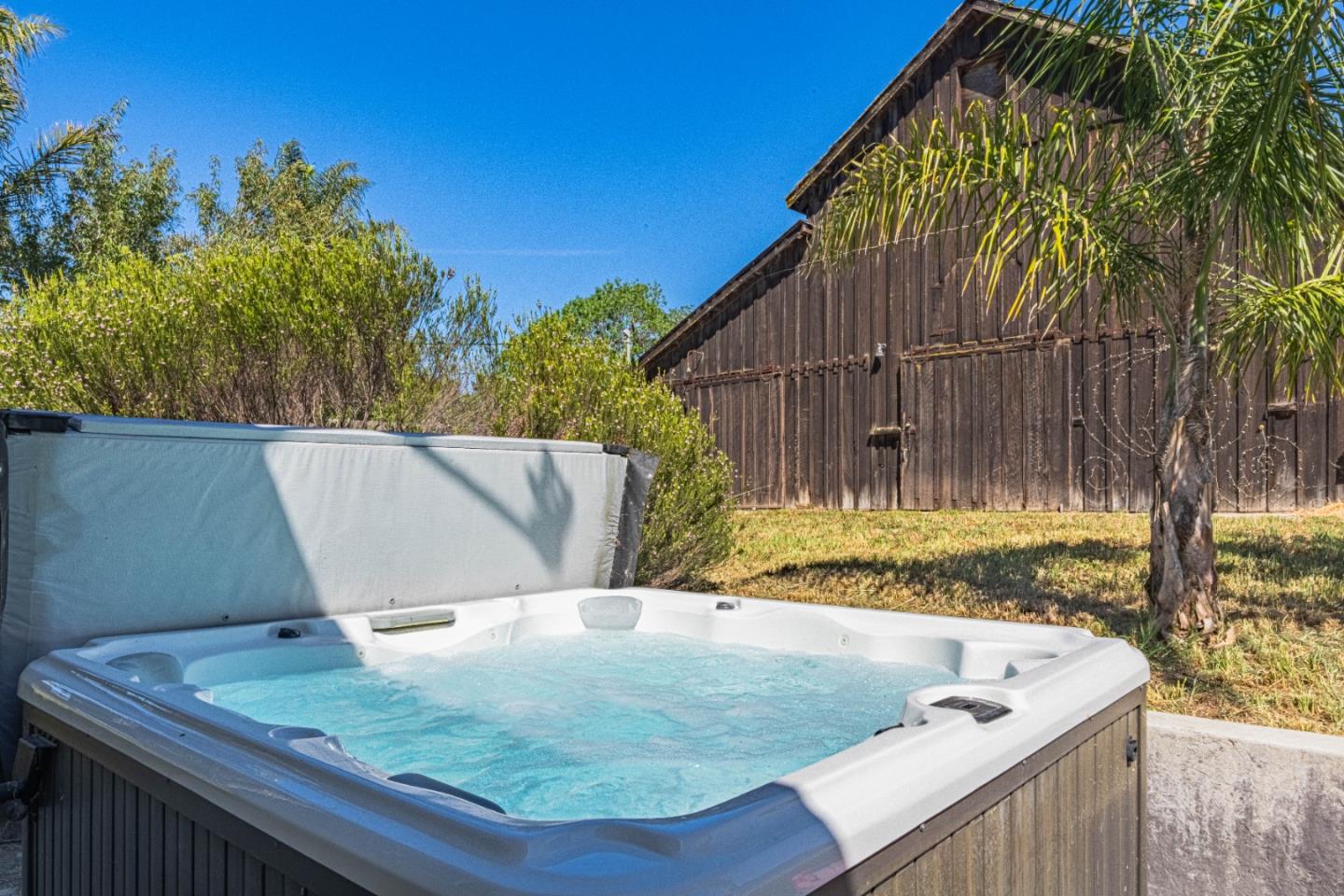 Detail Gallery Image 30 of 38 For 9585 Prunedale South Rd, Salinas,  CA 93907 - 3 Beds | 2 Baths