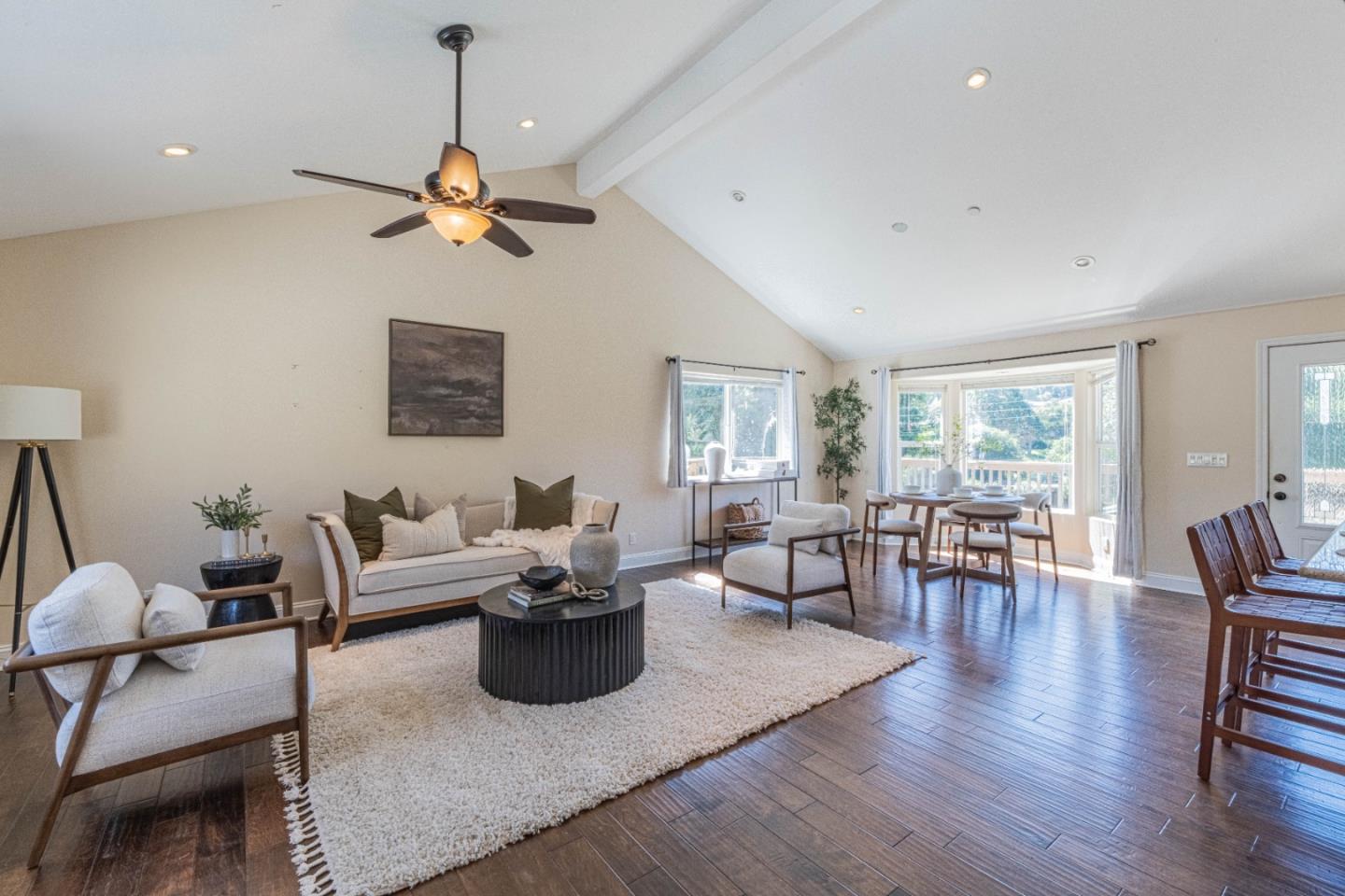 Detail Gallery Image 8 of 38 For 9585 Prunedale South Rd, Salinas,  CA 93907 - 3 Beds | 2 Baths