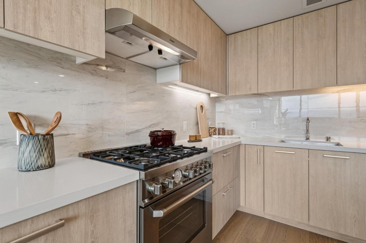 Detail Gallery Image 5 of 20 For 188 W Saint James St #10814,  San Jose,  CA 95110 - 1 Beds | 1 Baths