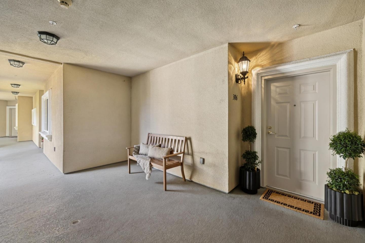 Detail Gallery Image 6 of 32 For 530 El Camino Real #306,  Burlingame,  CA 94010 - 1 Beds | 1 Baths