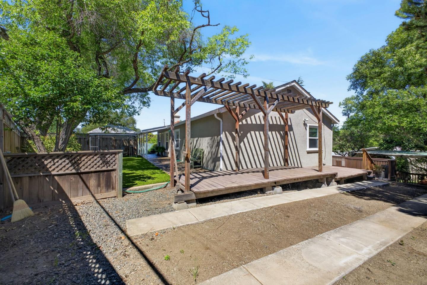 Detail Gallery Image 35 of 71 For 20450 Almaden Rd, San Jose,  CA 95120 - 2 Beds | 1/1 Baths