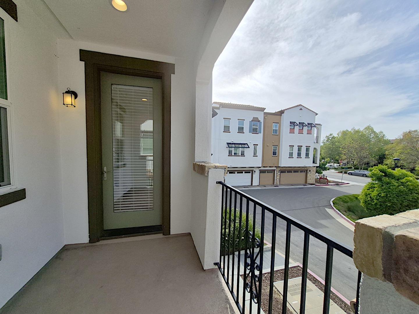 Detail Gallery Image 14 of 34 For 2736 Cannara Ln #7,  San Jose,  CA 95111 - 3 Beds | 3/1 Baths